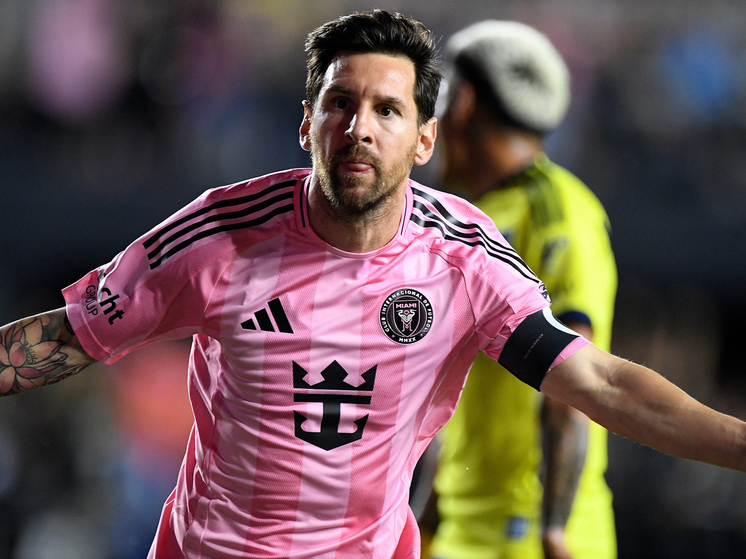 38-летний аргентинский нападающий Лионель Месси забил гол и отдал три голевые передачи, а  его «Интер Майами» одержал победу со счетом 4:0 над «Цинциннати» в полуфинале Восточной конференции