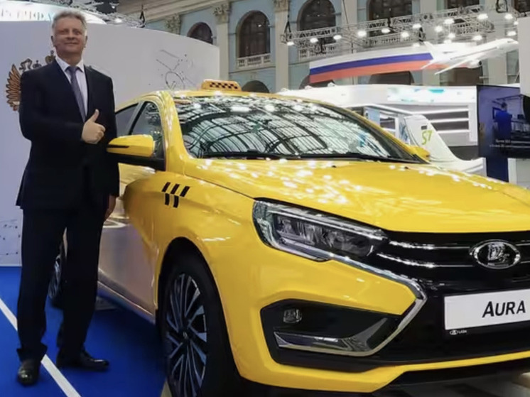 Прошла премьера бюджетной Lada Aura для такси в России: седан сняли на фото