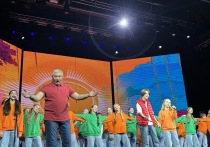 Дипфейки — штука не новая, Электроник из знаменитого советского фильма был искусственный интеллект, спрятанный в человеческое тело, он стремился стать homo sapiens, хотя был создан для других целей