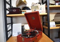 В мире, который меняется с головокружительной скоростью, мы все чаще находим утешение в том, что уже прошло