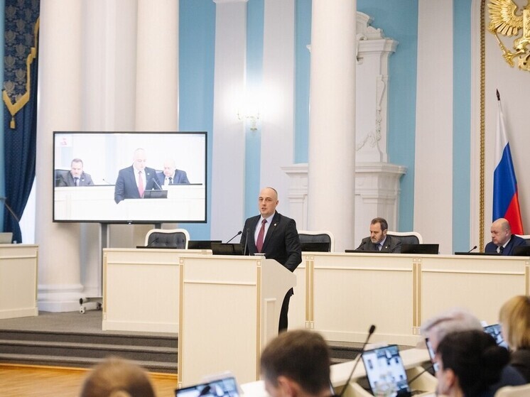 Артём Бранов принял участие в публичных слушаниях по проекту бюджета области