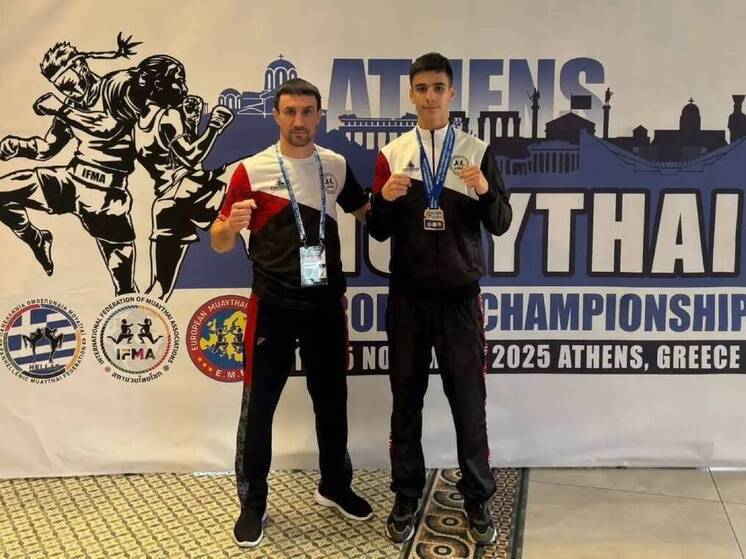 Павел Малков поздравил рязанца с победой на первенстве Европы по муай-тай