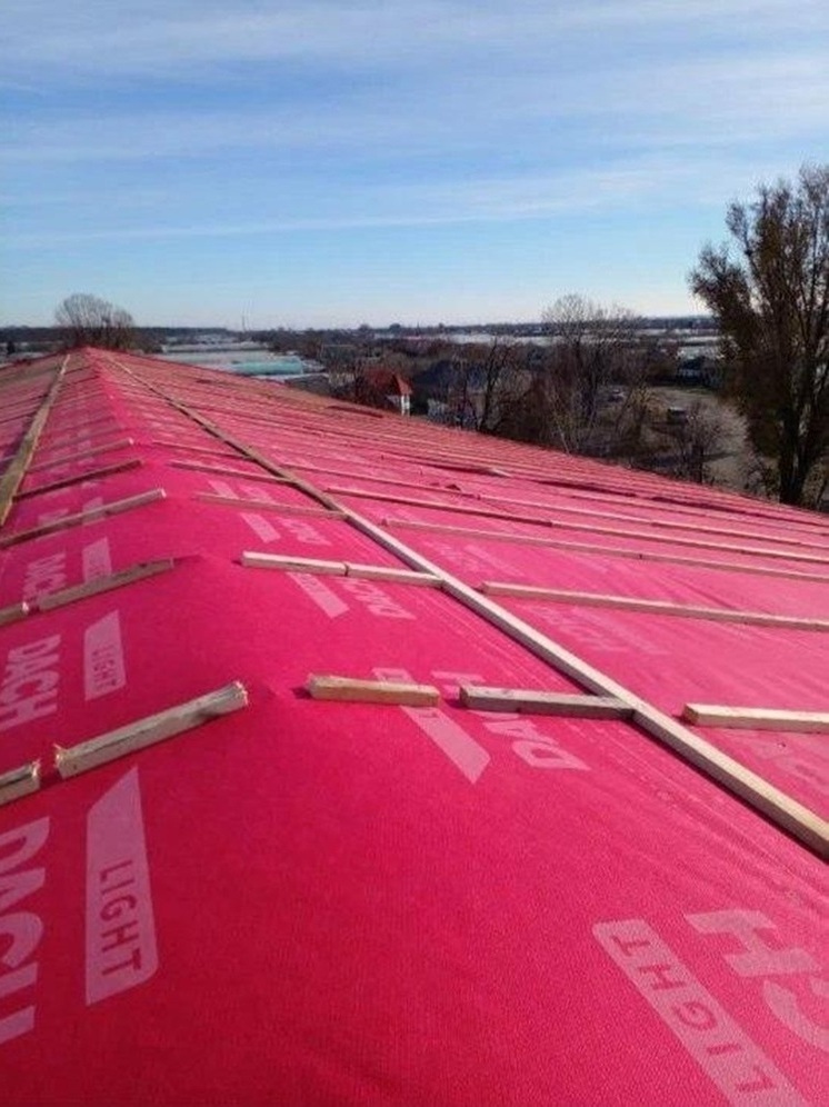 В школе села Водяное завершили гидроизоляцию кровли после урагана