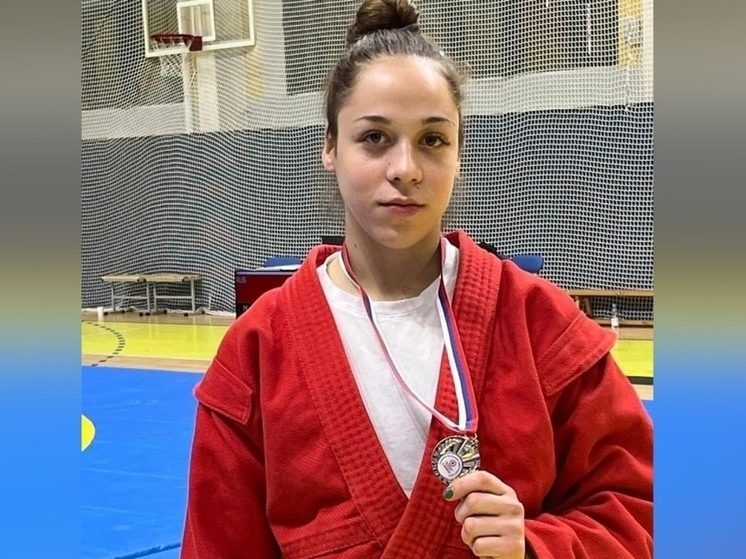 Курская самбистка София Шишлова выиграла серебро на первенстве ЦФО