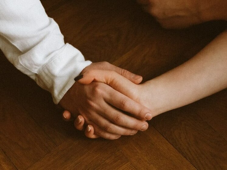 В современной психологии появился новый тренд: люди состоят в отношениях, но спят при этом в разных спальнях