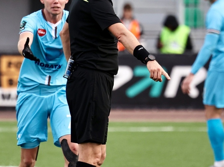 В матче с волгоградским «Ротором» футболисты «Челябинска» одержали победу со счетом 2:0. Однако к вопросу судейства после окончания игры возникло немало вопросов.