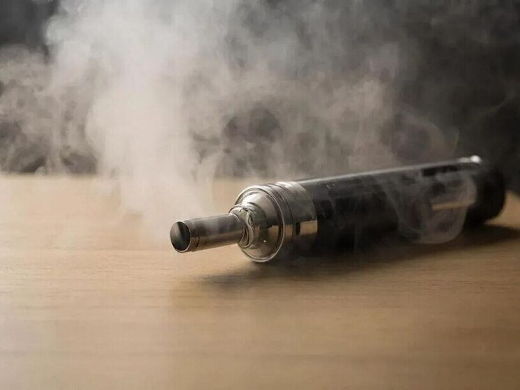 Общественник оценил запрет на продажу вейпов