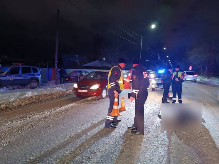 Грузовик сбил насмерть женщину на пешеходном переходе в Барнауле