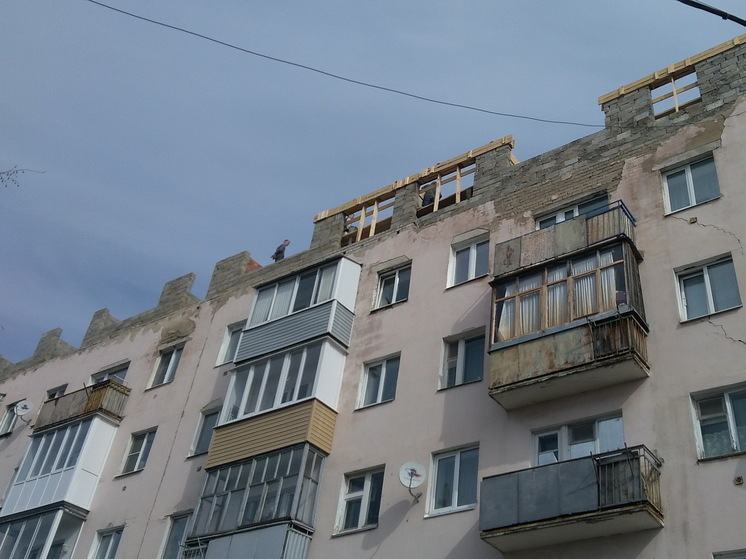 Избавился от сквозняка между рамой и подоконником: на решение проблемы потратил 5 минут - рассказываю в чем хитрость