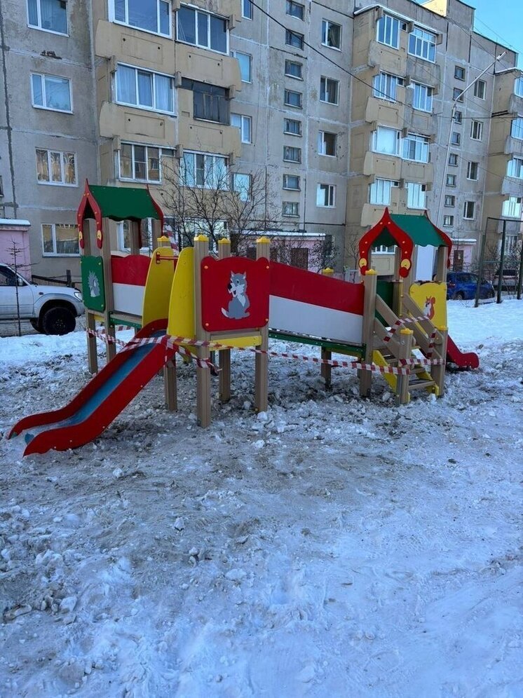 Два новых игровых комплекса открылись в микрорайоне «Пригородный» в Магадане