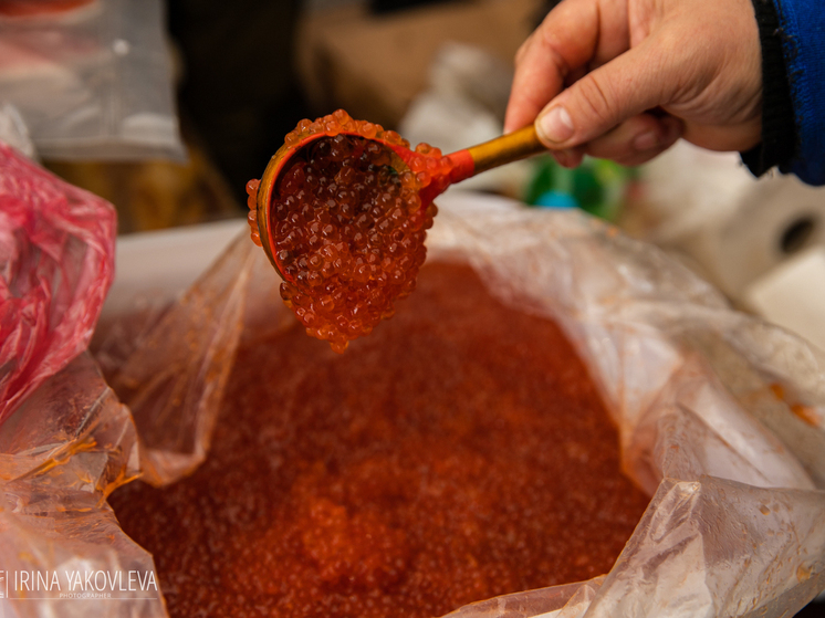 Мошенники запускают поддельные интернет-магазины с красной икрой и морепродуктами