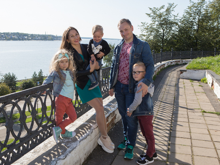 С начала года костромским семьям с детьми выплатили почти 8 млрд рублей