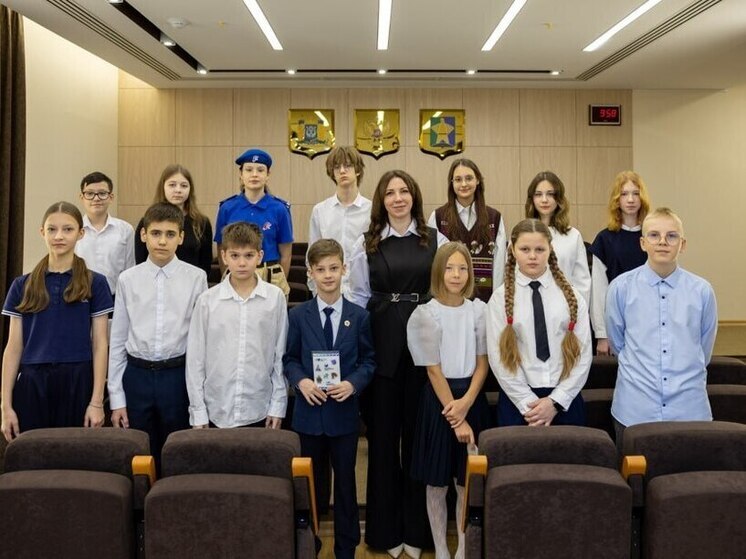 Профориентация в действии: школьники побывали на экскурсии в администрации Сургутского района