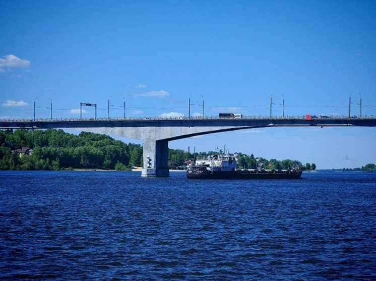 Костромские трагедии — тело молодого человека, упавшего с моста в Волгу, так и не нашли