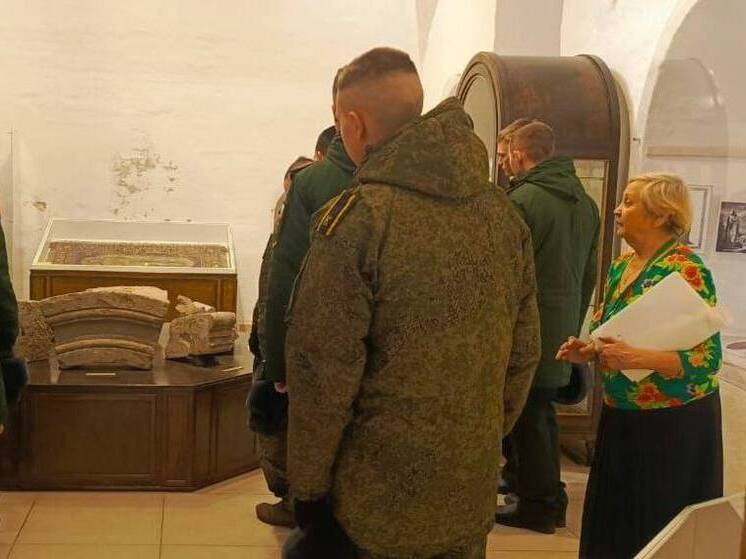 Курсанты Военной академии РВСН посетили экскурсию в Духовном центре Серпухова