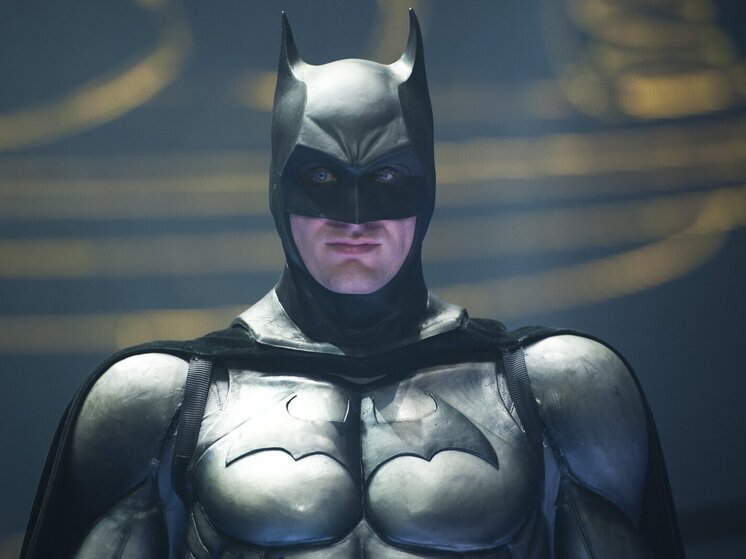 Как человек в костюме Бэтмена изменил поведение пассажиров миланского метро