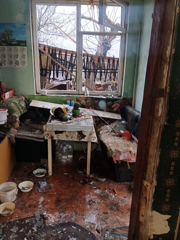 Дом поврежден в результате атаки ВСУ на херсонское село Раздольное