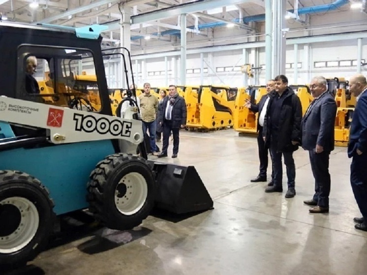 Ковровчане представили бесшумного уборщика для улиц Петербурга