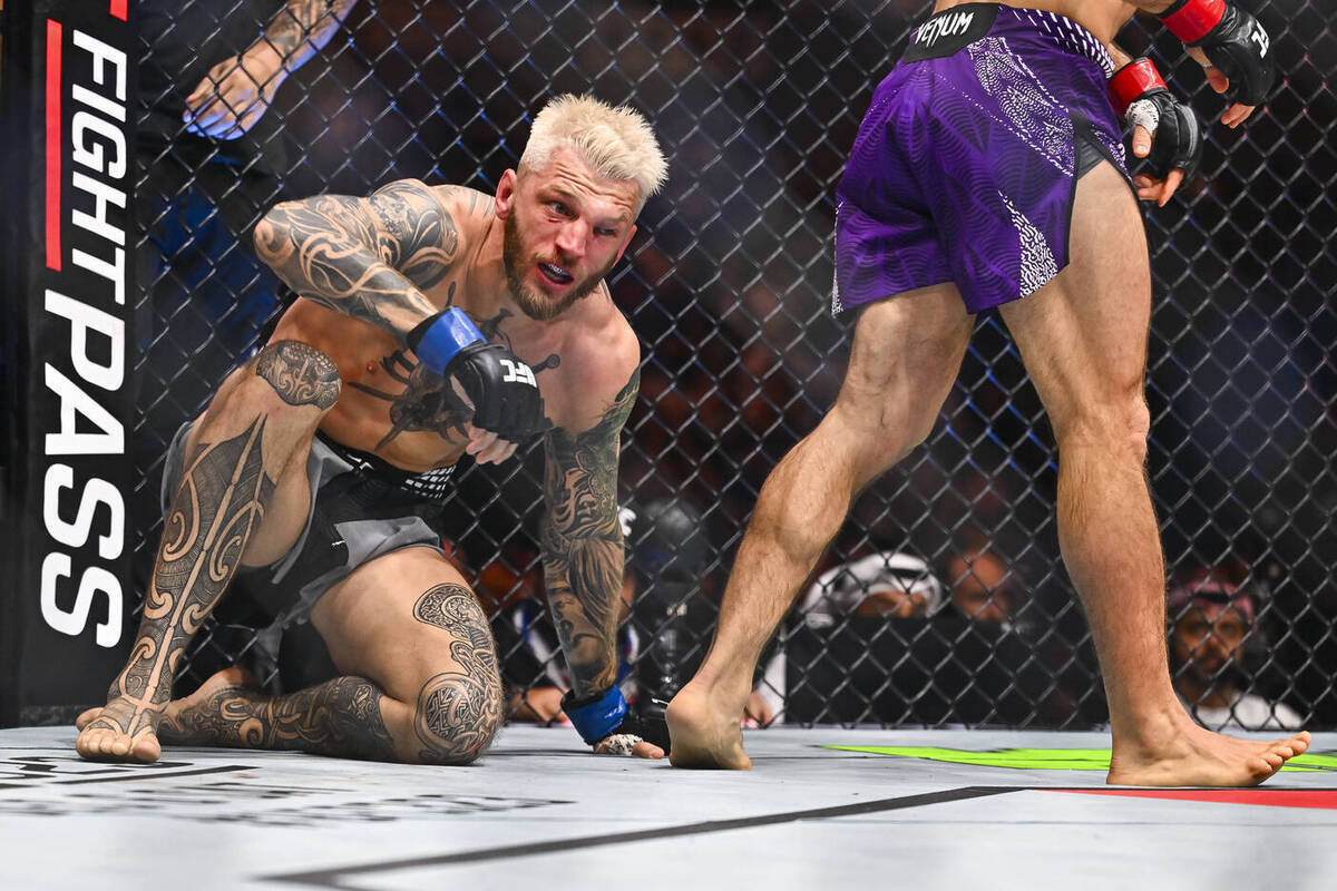 Бойцы провели поединок 22 ноября