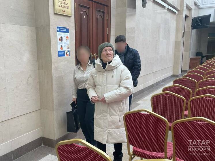 В Казани судят пожилую женщину за то, что прикуривала от Вечного огня