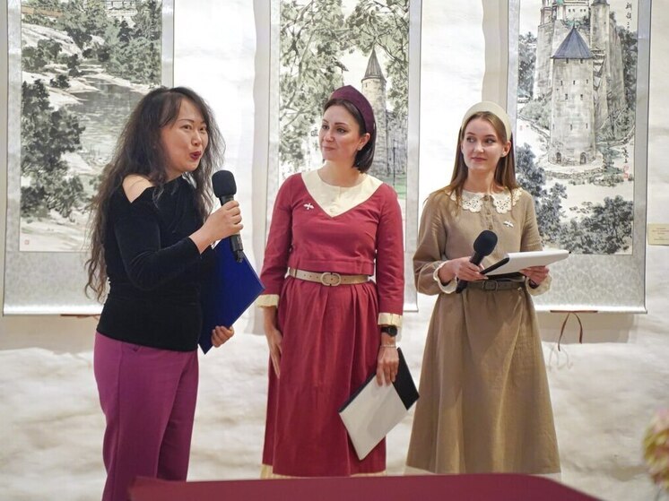 Псковский музей приглашает на встречу с искусством Чжан Сюэнин