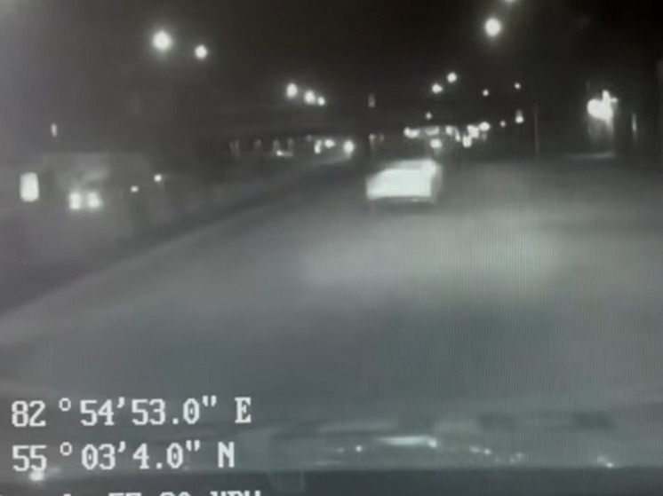 В Новосибирске задержали женщину за угон автомобиля знакомого в состоянии опьянения