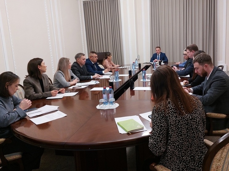 Денис Боков провёл совещание по развитию мессенджера МАХ в Рязанской области