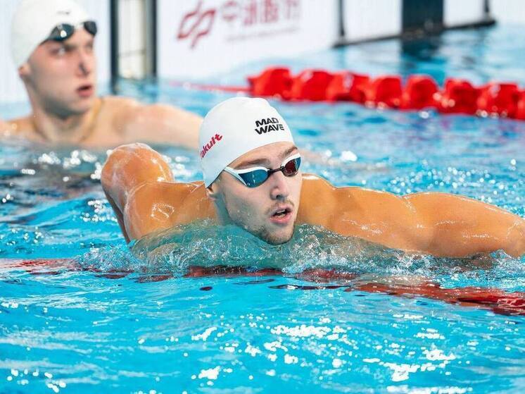 Заполярный пловец привез семь медалей с соревнований в Минске