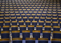 Церемония открытия возрожденного из пепла исторического здания театра в Мариуполе должна пройти до конца 2025 года – эту информацию несколькими волнами распространили все отечественные СМИ