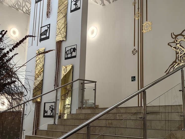 В Хакасии откроют выставку красноярской художницы с двухметровым полотном