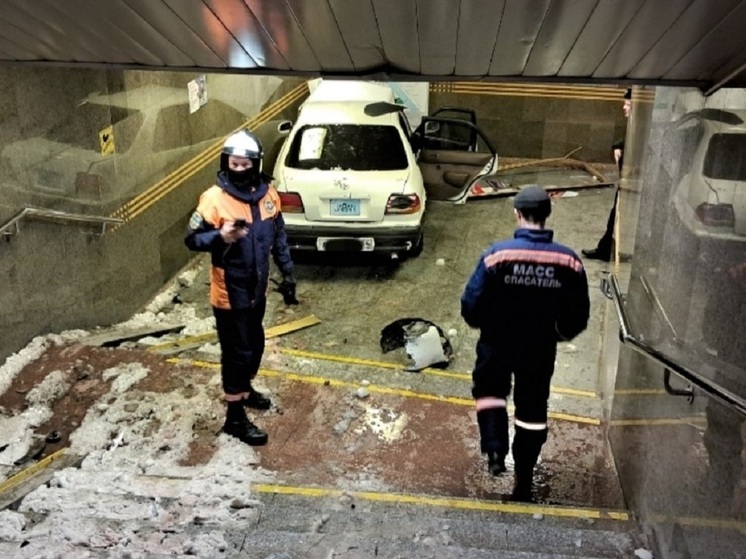 Власти Новосибирска обсудили защиту метро от наезда автомобилей