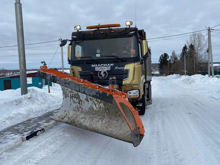 В Новосибирской области назвали школьные маршруты приоритетом при уборке дорог от снега