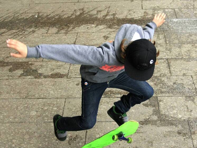 Кембриджский университет: мозг у людей становится "взрослым" в возрасте 32 лет