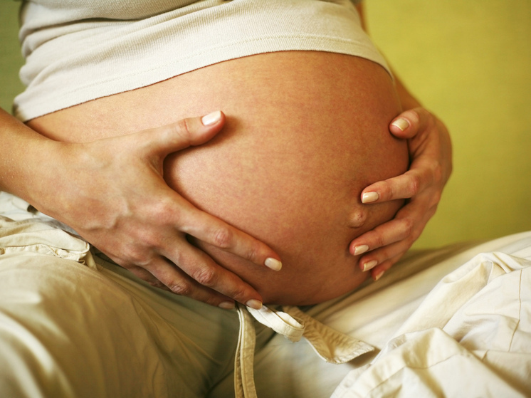 В России собираются отменить штрафы и пени по кредитам для женщин в декрете