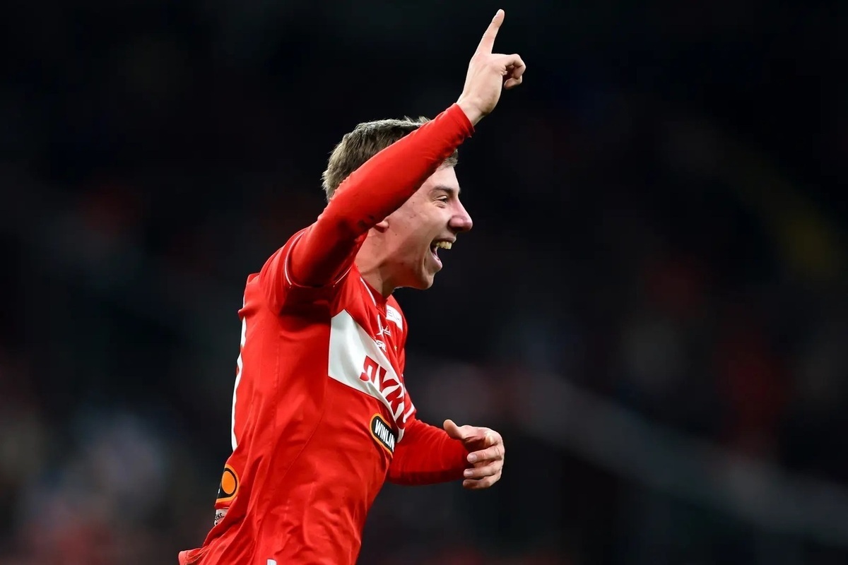 В рамках созданной «МК» совместно с Объединением отечественных тренеров рубрики мы обсудили с авторитетным тренером, чемпионом Европы, СССР, России и Португалии Сергеем Юраном последние матчи отечественной Премьер-лиги, разобрали встречу «Спартака» и ЦСКА и попытались дать прогноз на оставшиеся до зимней паузы матчи.