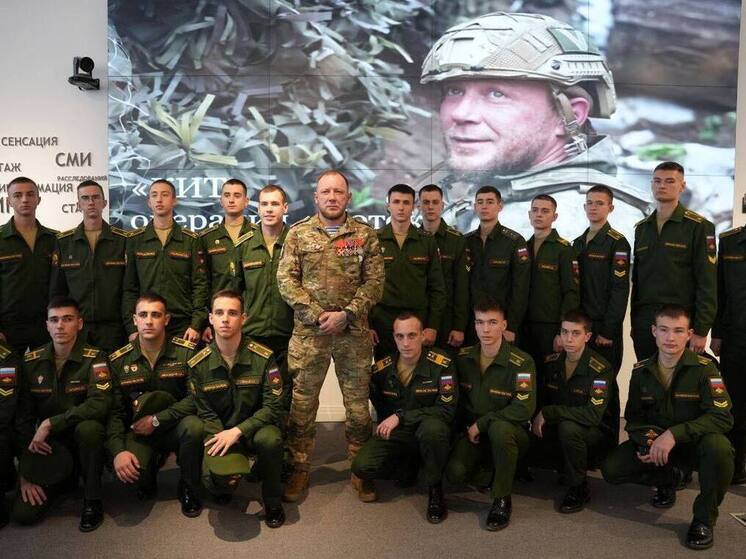 Обычный строитель прошел через три «Потока»