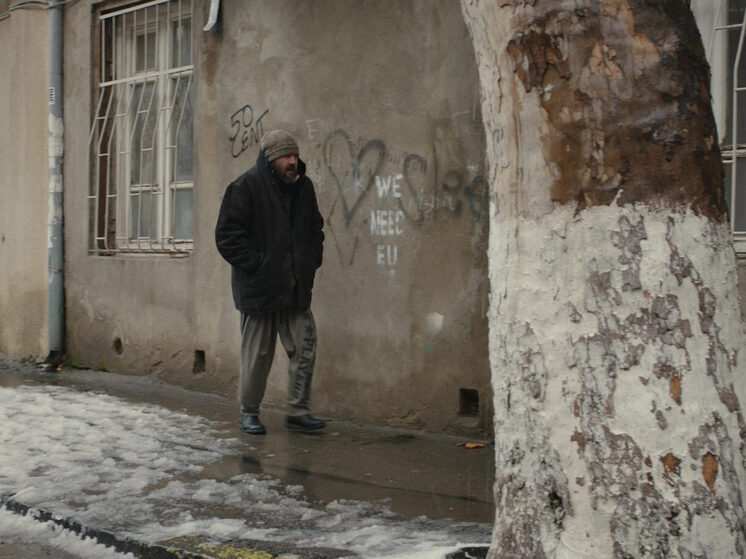 «Снег в моем дворе»: хроника потерянного поколения грузинских мужчин