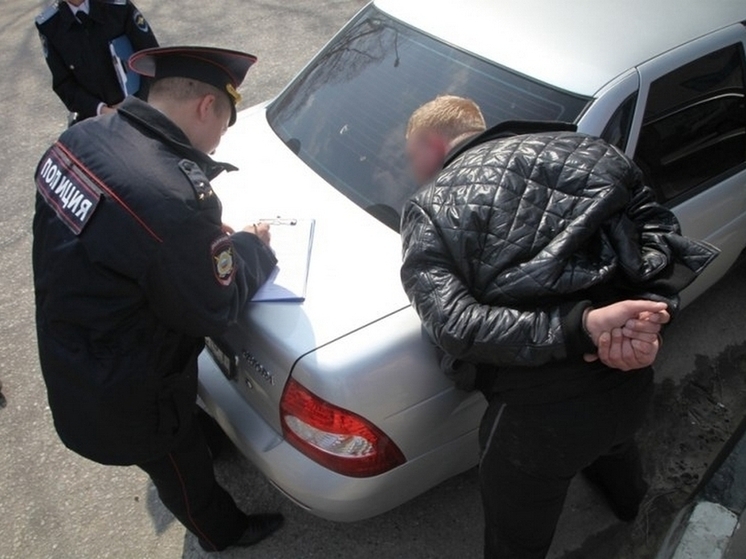 Задержанный курьер мошенников назвал сумму обещанного ему «вознаграждения»