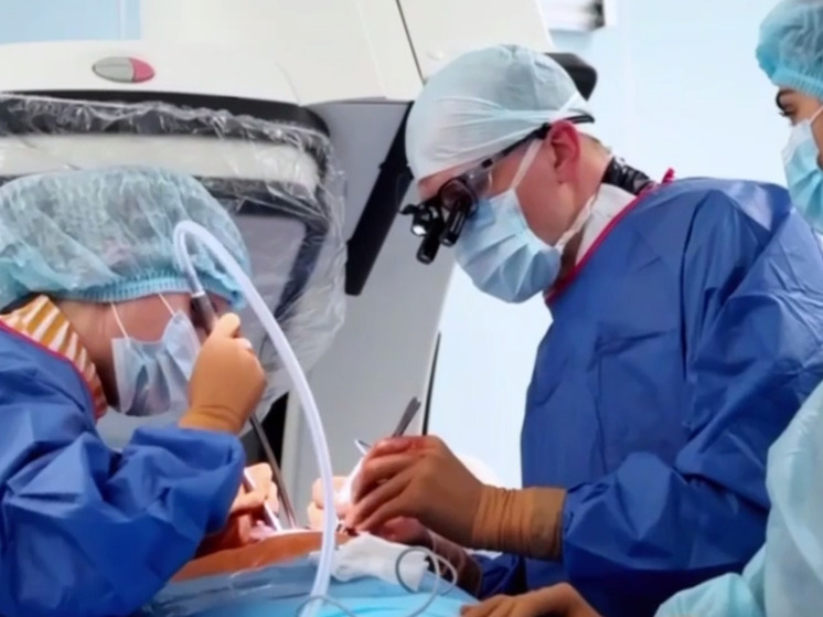 В Окружном кардиоцентре Югры спасли пациентку с тяжёлым пороком сердца с помощью передовой методики