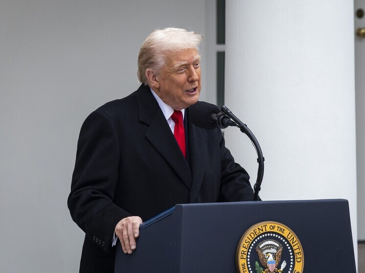 Трамп заявил, что для визита Зеленского в США сначала нужно заключить сделку