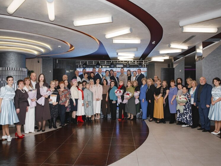 Праздник для ветеранов и первопроходцев Севера в честь 95-летия Ямала устроили в Губкинском