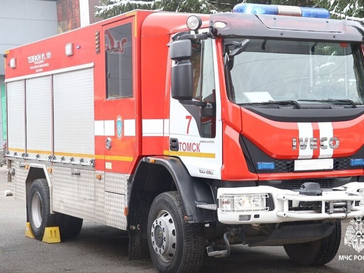 Двухквартирный жилой дом горел в Томске в минувшие сутки