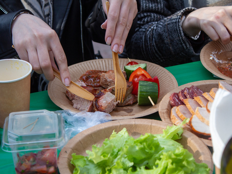 В Искитиме началось рассмотрение дела о массовом отравлении в кафе