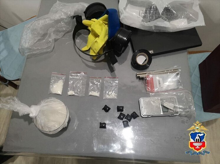 В Барнауле выпускника вуза задержали при попытке сбыта крупной партии «синтетики»