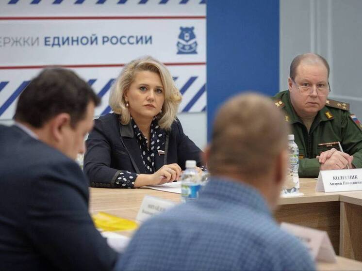 Семьи участников СВО и жители округов получили поддержку на приёме Аллы Салаевой