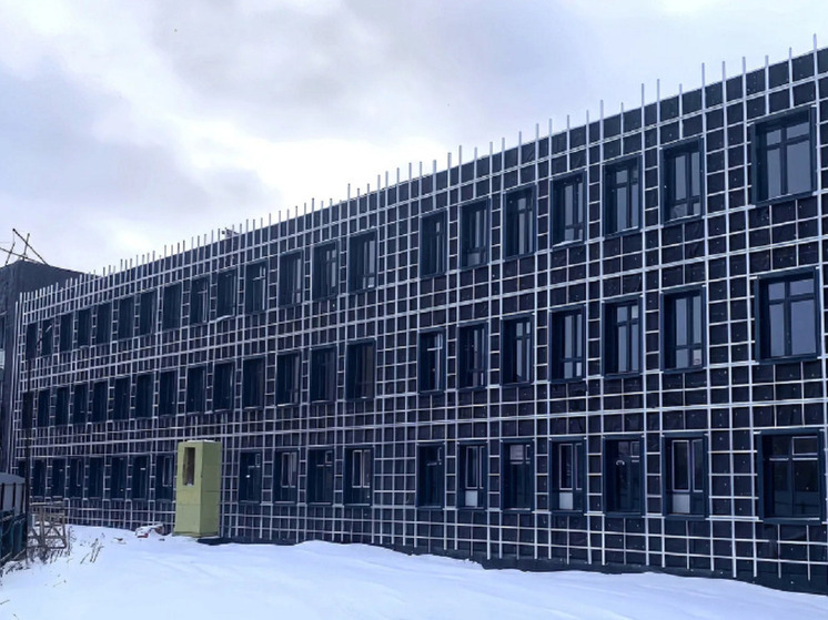 Отделка фасадов новых корпусов началась в двух школах Ноябрьска