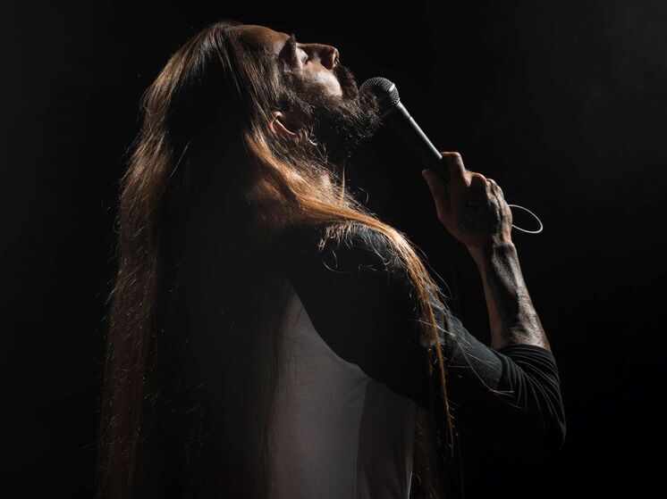 Популярность назвали главным фактором риска ранней смерти у певцов