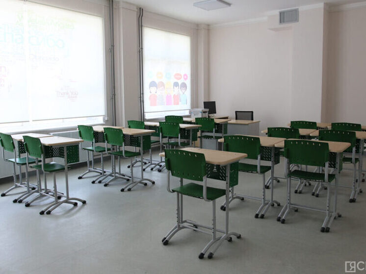 Депутаты Якутской гордумы предложили повысить зарплаты учителям крупных школ