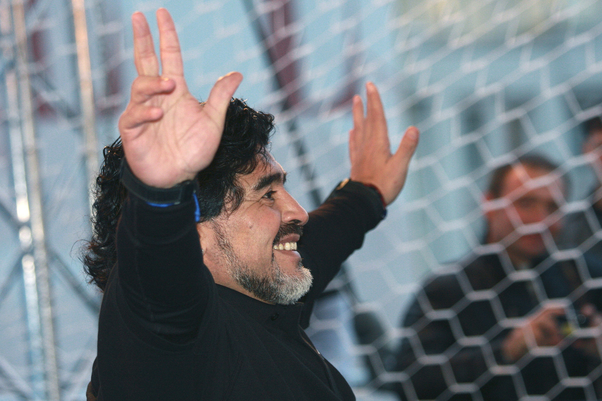 Проект строительства мавзолея лучшего футболиста XX века приостановлен