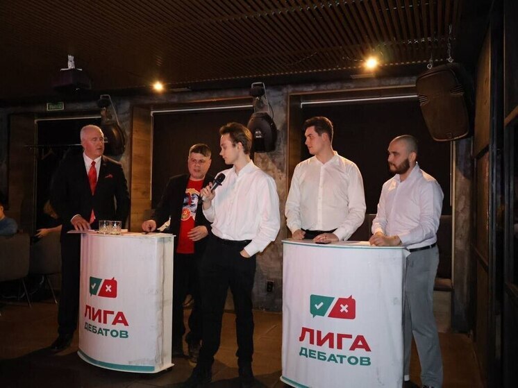 В Екатеринбурге спор о памятнике Сталину вышел за стены закрытых заседаний и превратился в публичные дебаты